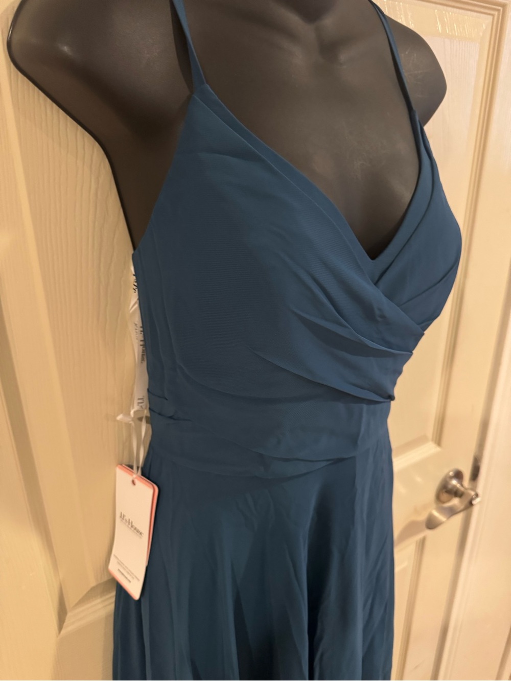 JJ's House Euridice
Dark Navy V-Neck Pleated Chiffon Dress - Picture 13 of 14